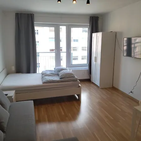 Brand New # 42 In Brand New Building With Free Parking In The Center *