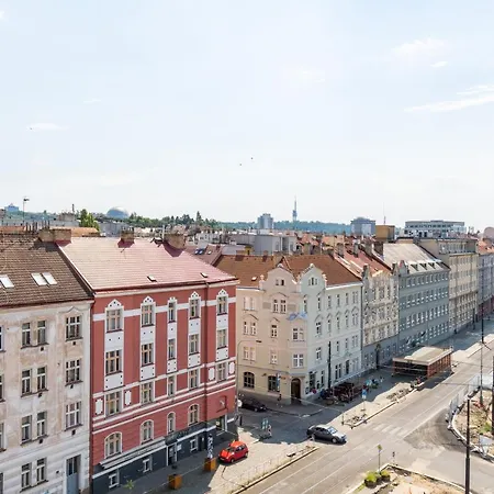 Brand New # 42 In Brand New Building With Free Parking In The Center Praag